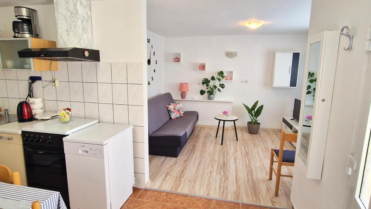 Apartment Jagoda Krk Town Luaran gambar